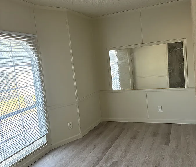 1305 N Floyd St #50 — Photo 5