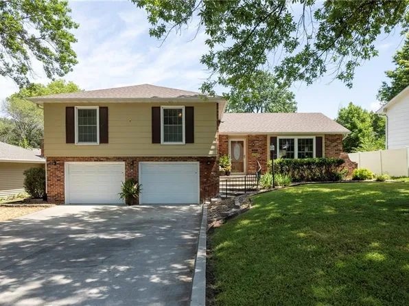 315 Goodrich Dr, Warrensburg, MO 64093