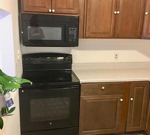 4th image of 1002 Green Pine Blvd APT D1