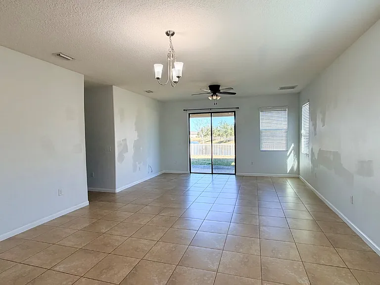 1623 Musgrass Cir — Photo 5