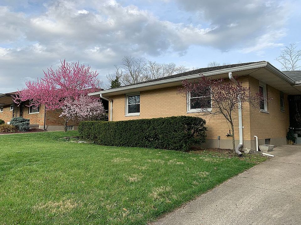 1st image of 690 Rost Hill Dr