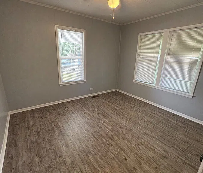 220 E Gladys St — Photo 8