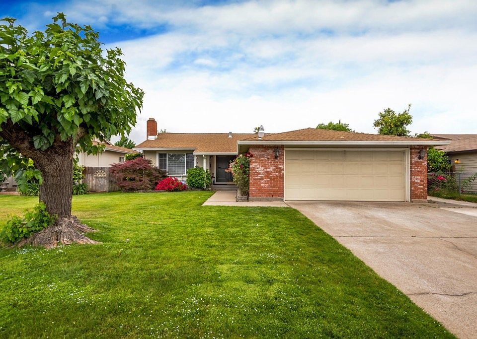 1st image of 2336 Glenfaire Dr