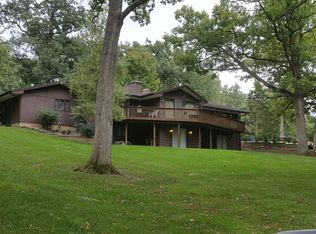 805 Greenwood Ave, Carpentersville, IL 60110