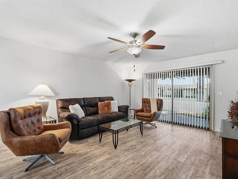 650 S Arrowwood Way — Photo 5