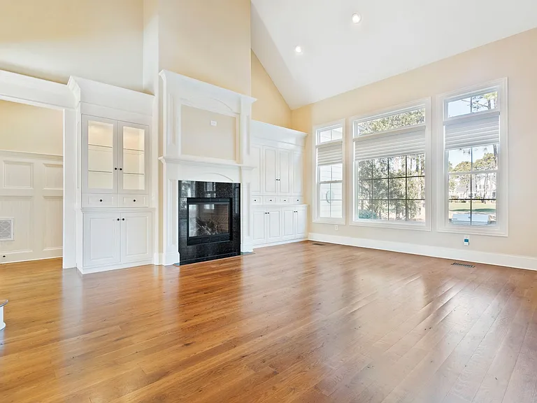 2686 Medina Ct — Photo 33