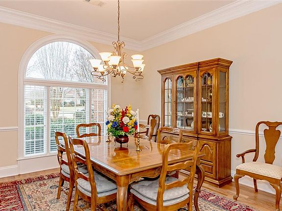 5th image of 7551 Lakeridge Dr