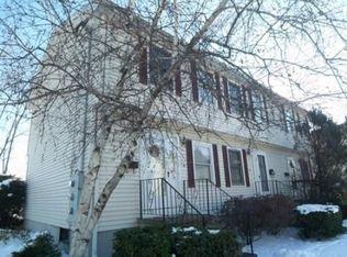 16 Foster St, Salem, MA 01970