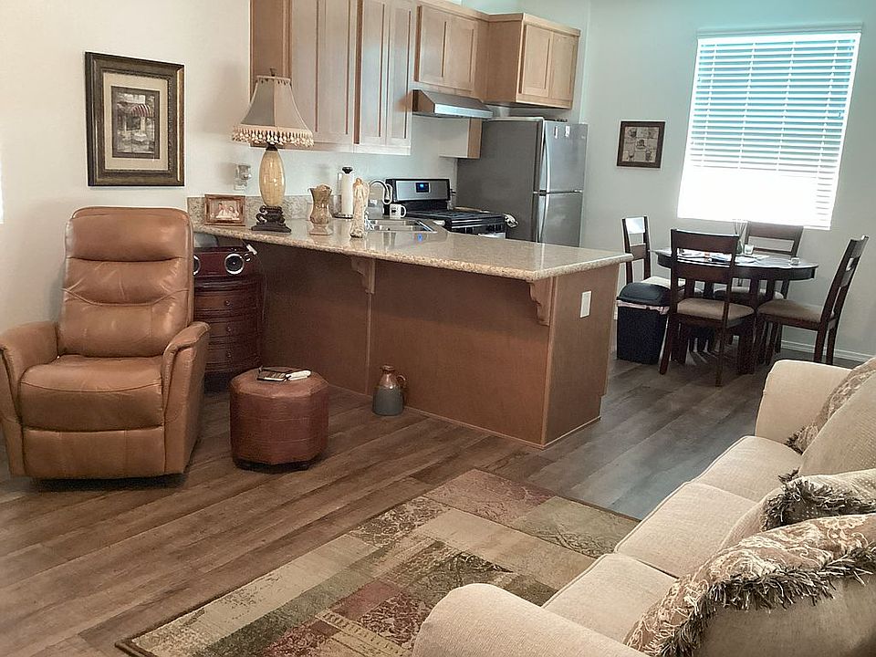 2nd image of 260 E Bradley Ave Space 4
