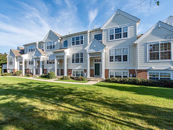 2nd image of 3028 Nicklaus Ln