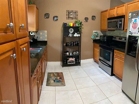 2nd image of 2646R Oak Run Blvd