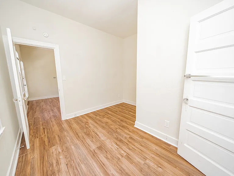 2247 Derby Street — Photo 8