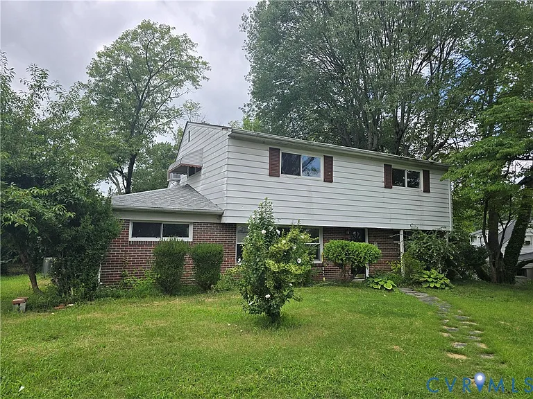 1402 Mormac Rd — Photo 1