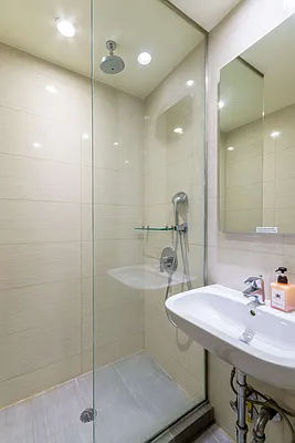 Rented by Townhouse Apartments | media 9
