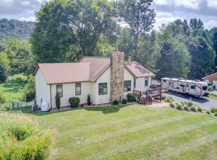 3480 Saunders Rd, Vinton, VA 24179