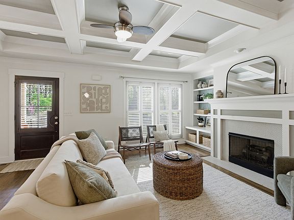 4th image of 1100B Matthews Pl
