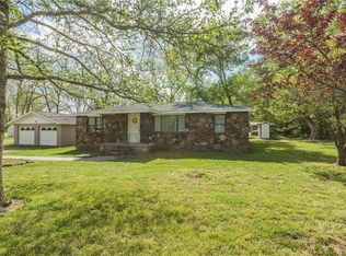 687 N Center St, Elkins, AR 72727