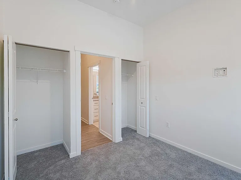 501 S Capitol Ave — Photo 74