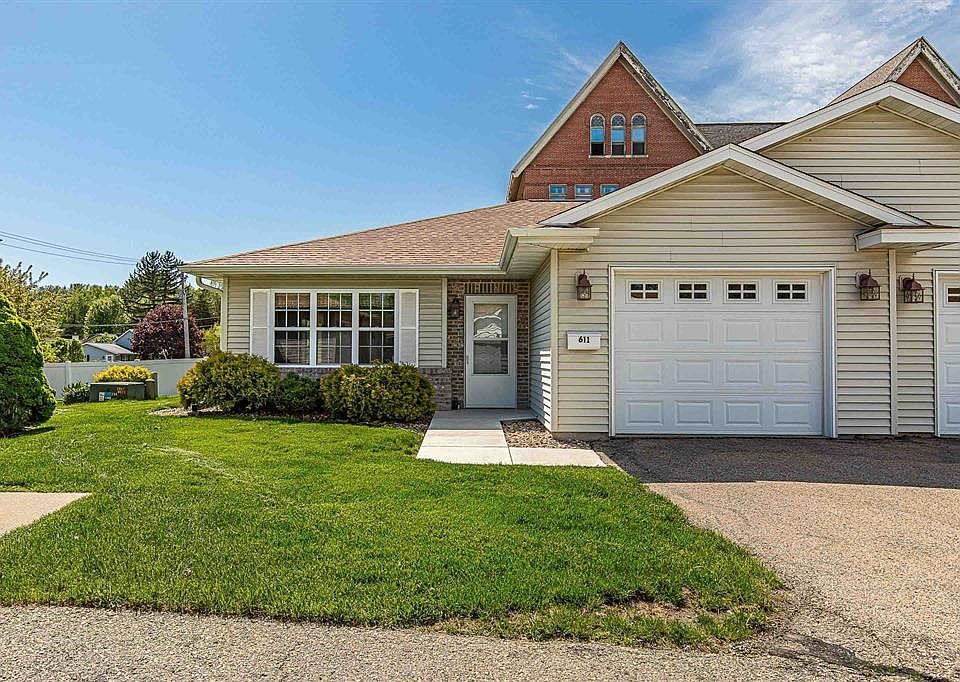 1st image of 611 Oberdorf Ct