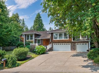 3037 Tolkien Ln, Lake Oswego, OR 97034