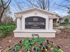 2700 Pine Tree Rd NE