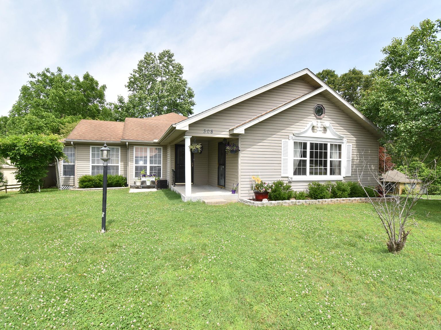 308 College St, Crane, MO 65633 Zillow