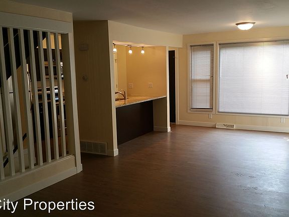 5th image of 1417 S 124th St #5776669