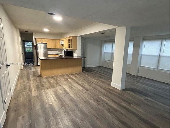 4th image of 1482 NE 175th St