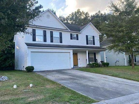 3rd image of 421 Aberdeen Cir