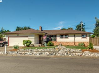 921 SE 166th Pl, Portland, OR 97233