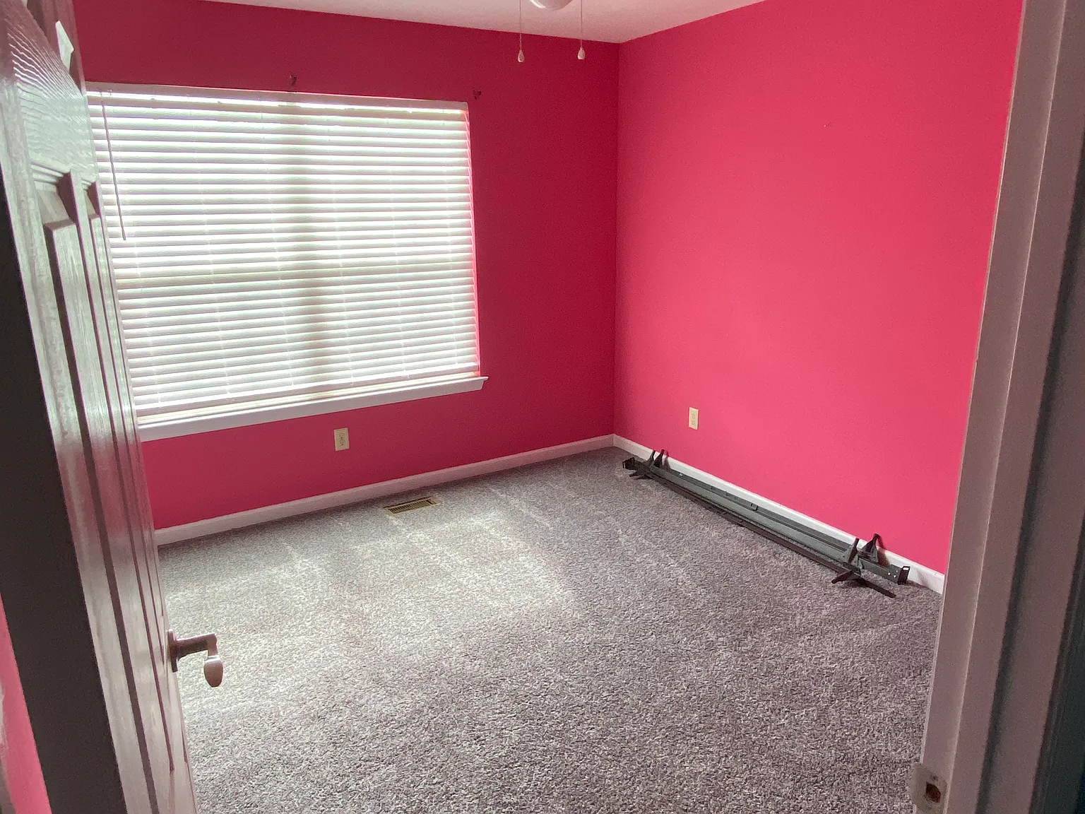 3 bed, 1200 sqft, $2,000 — Photo 3