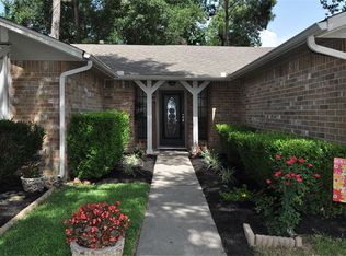 4018 Sherwood St W, Kingwood, TX 77339
