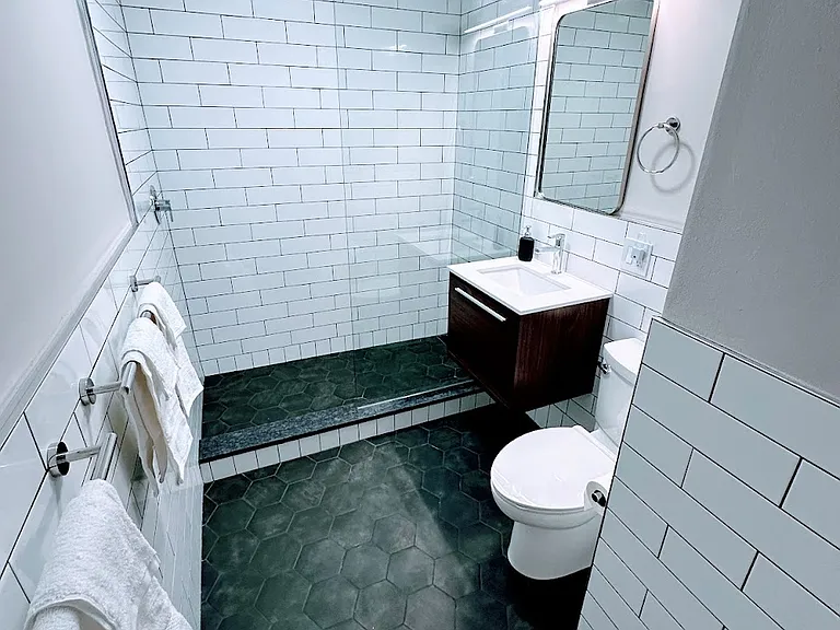 254 N Allegheny St #12 — Photo 5