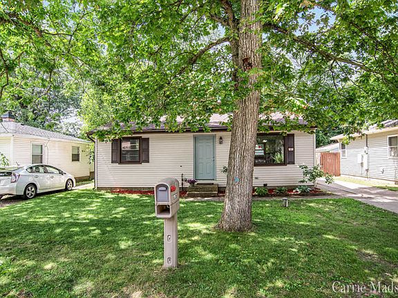 2nd image of 1957 Oakcliff Dr NE
