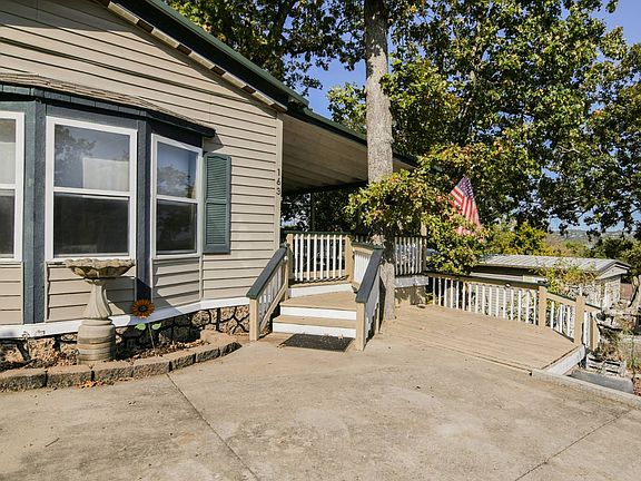 3rd image of 163 Shoreline Ln