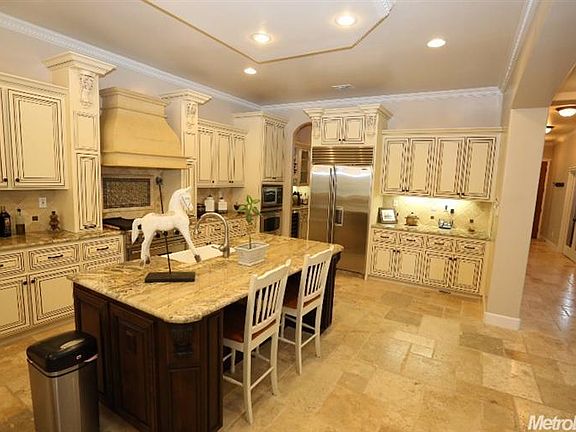 4th image of 10961 Saint Moritz Cir