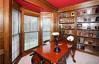5th image of 936 Town And Country Estate Ct