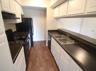 7901 N Hickory St APT 8, Kansas City, MO 64118