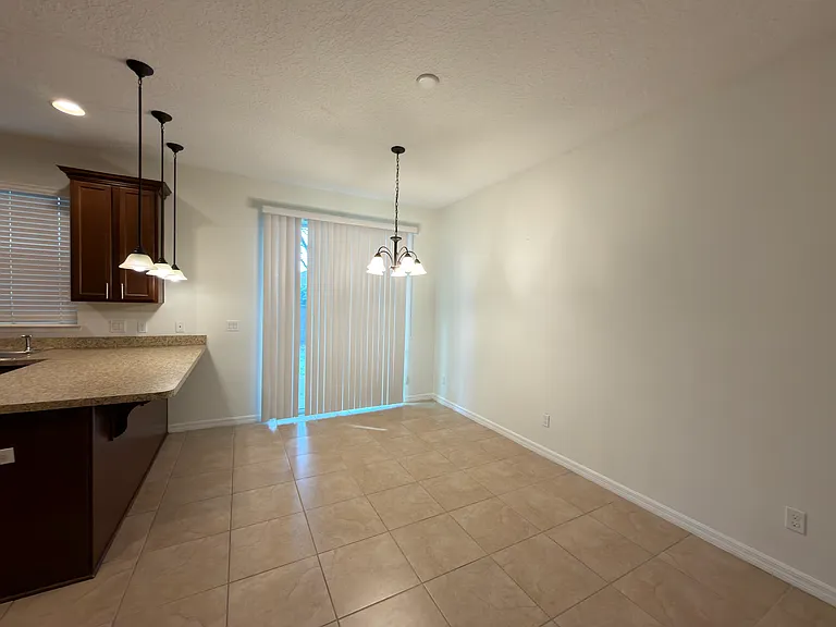 1036 Laurel Ridge Ln — Photo 4