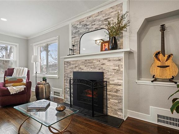 4th image of 7329 Forest Ave
