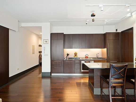 2nd image of 40 Broad St #18GH