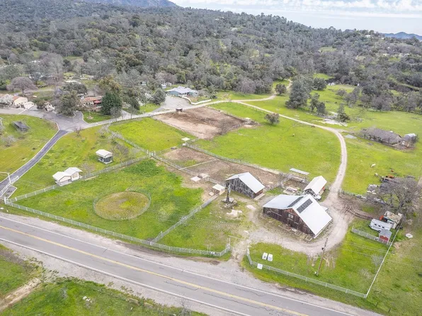30128 Auberry Rd, Prather, CA 93651