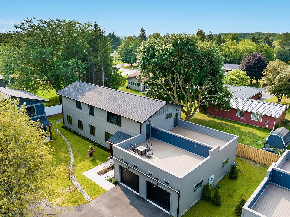 1st image of 1002 May St
