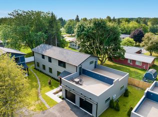 1002 May St #3, Charlevoix, MI 49720