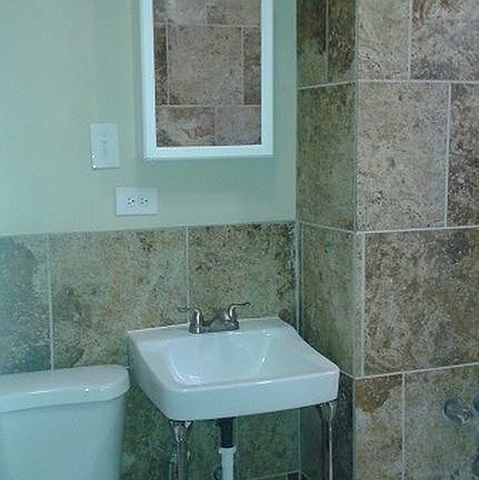 5th image of 1030 N Washington St APT 4