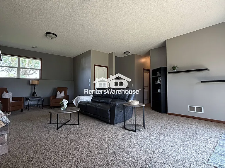16784 Olivine St NW — Photo 12