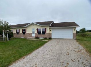 424 Gator Ln, Cecil, WI 54111