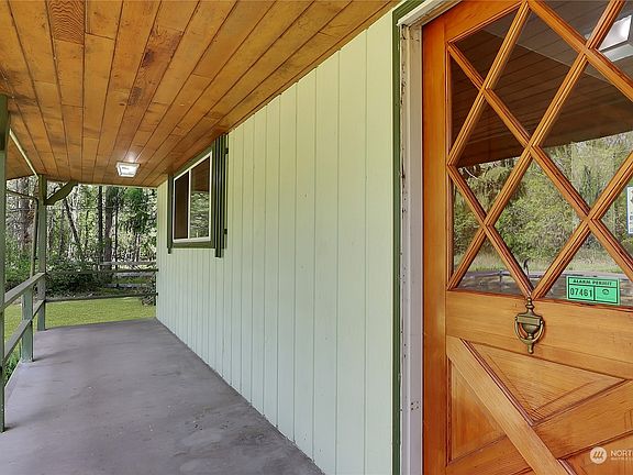 4th image of 41406 Mountain Highway E