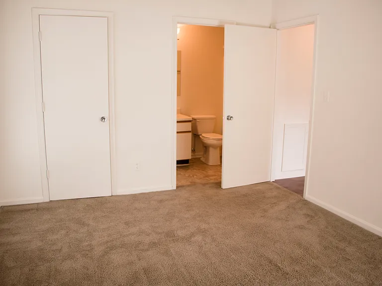 Princeton Circle West Apartments — Photo 145