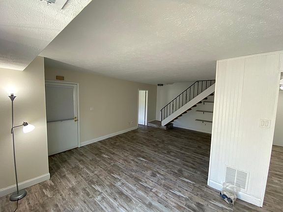 5th image of 9799 Independence Dr #2D